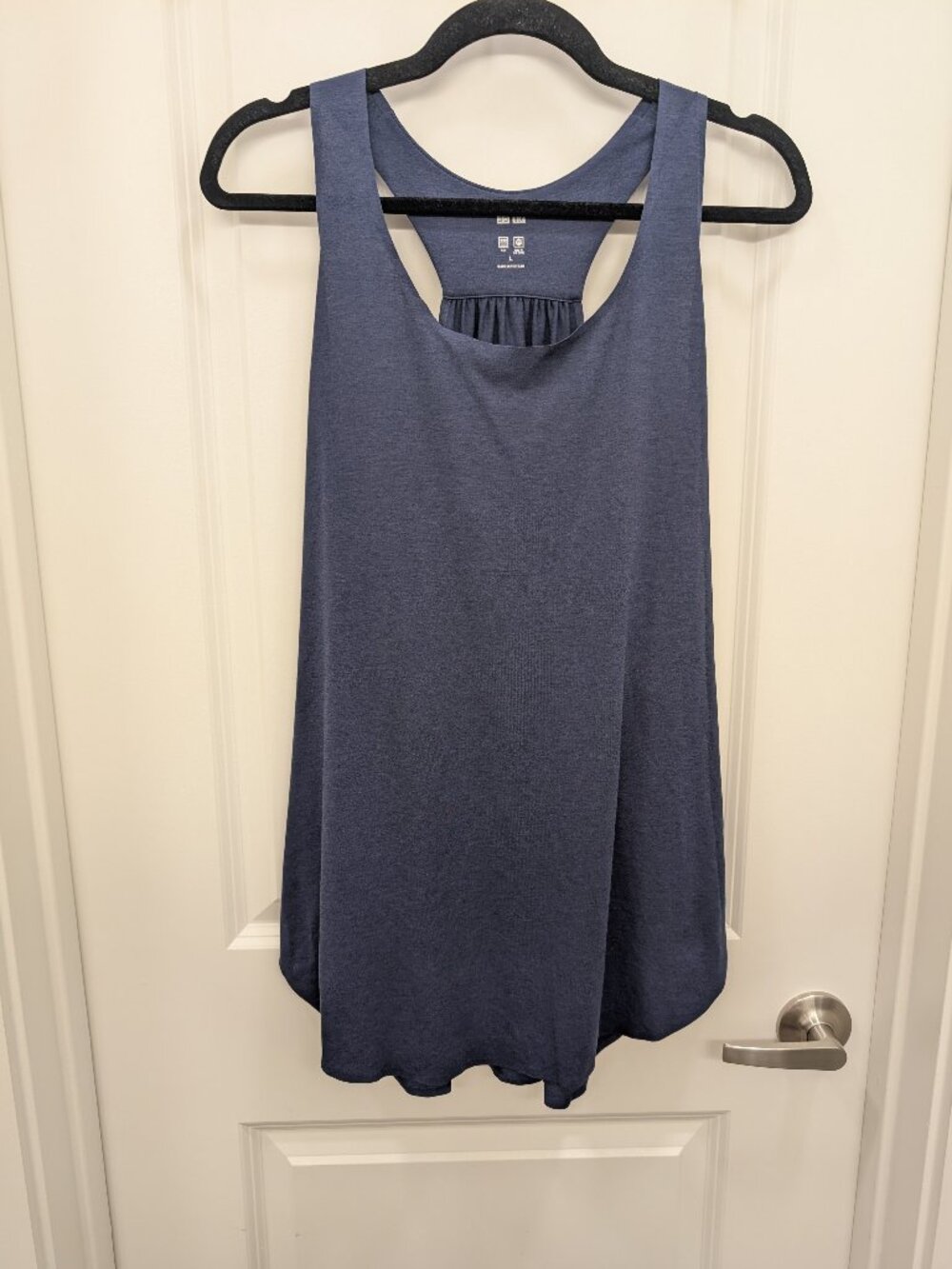 Uniqlo Blue Women's Tank Top Large Preowned Good Polyester Mix